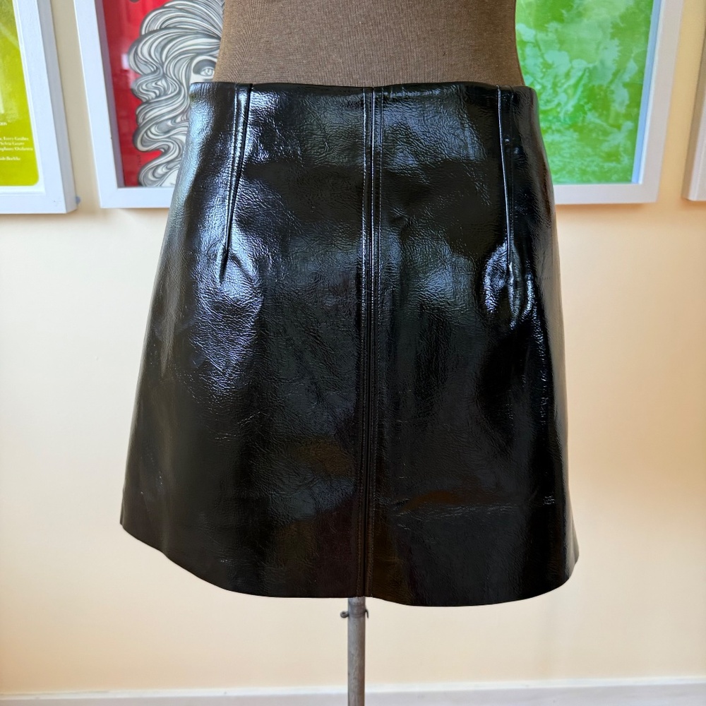 Super Hot Retro style patent mini skirt in high-gloss black - Picture 2 of 9